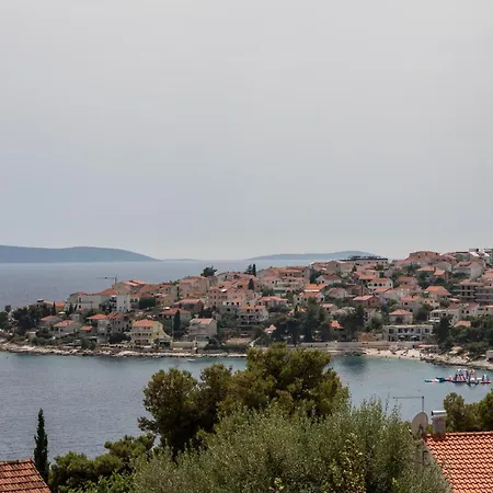 Apartment Mate's Holliday House Trogir